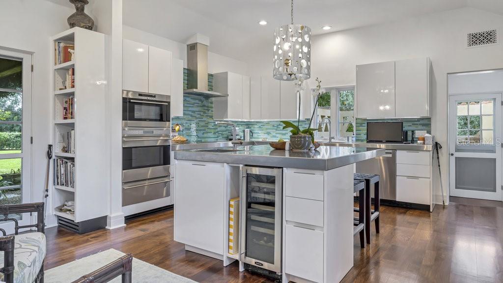 MOUNTAIN LAKE - Residential