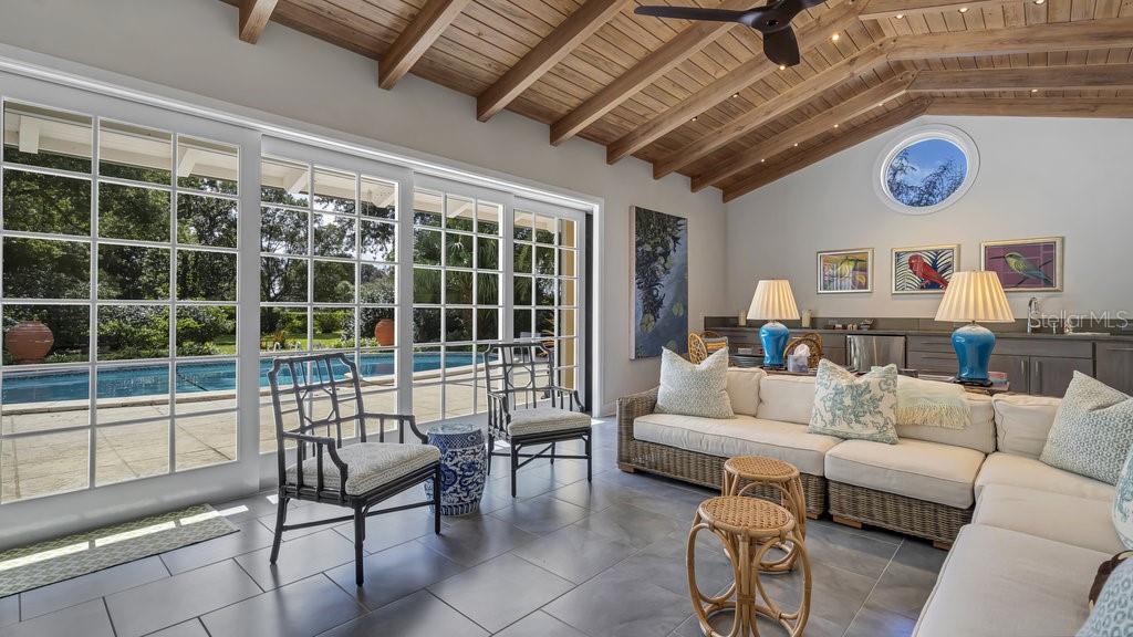 MOUNTAIN LAKE - Residential