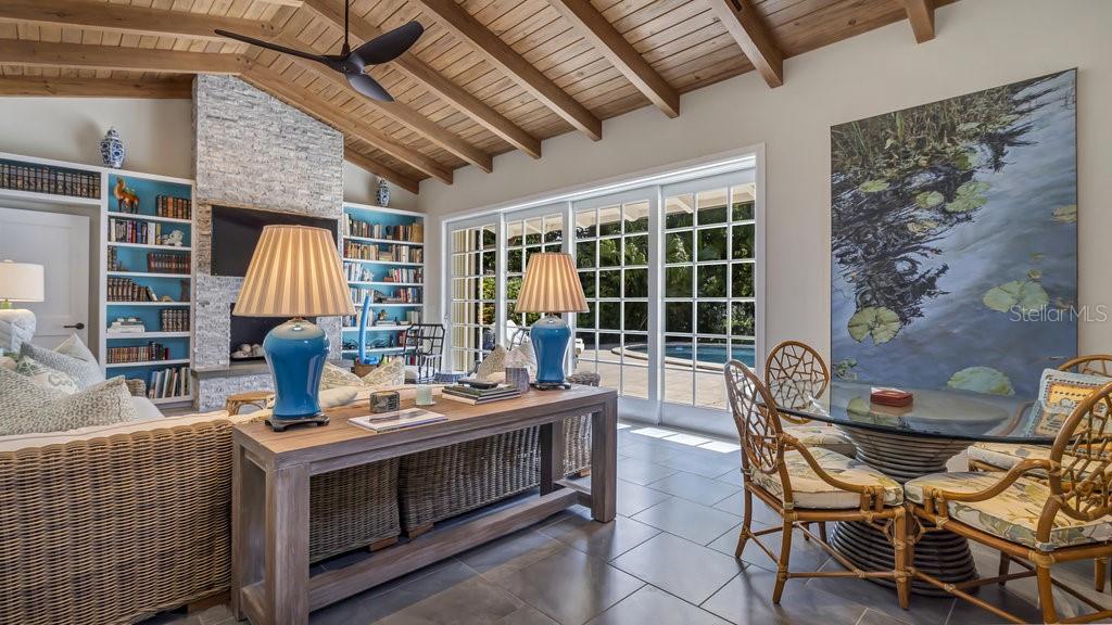 MOUNTAIN LAKE - Residential