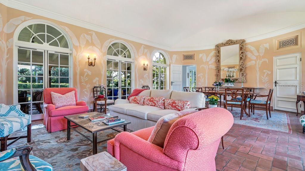 MOUNTAIN LAKE - Residential