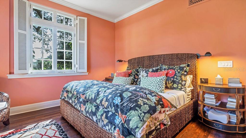 MOUNTAIN LAKE - Residential