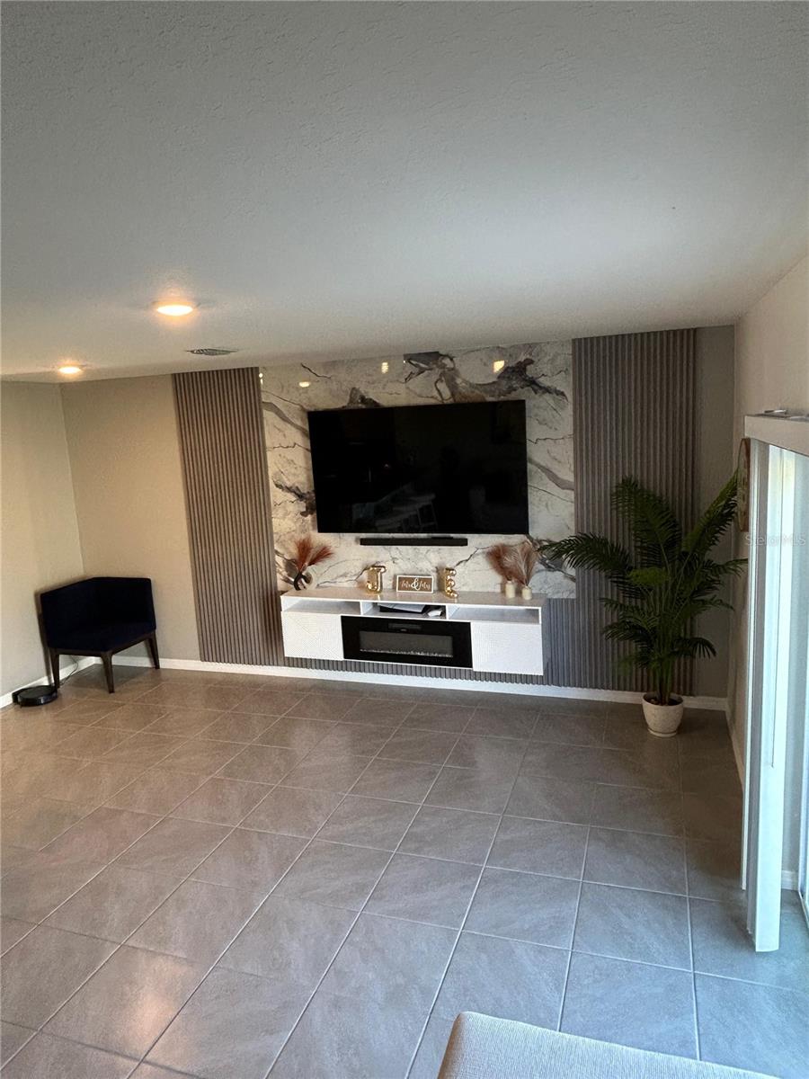 BRENTWOOD TWNHMS PH 1 - Residential