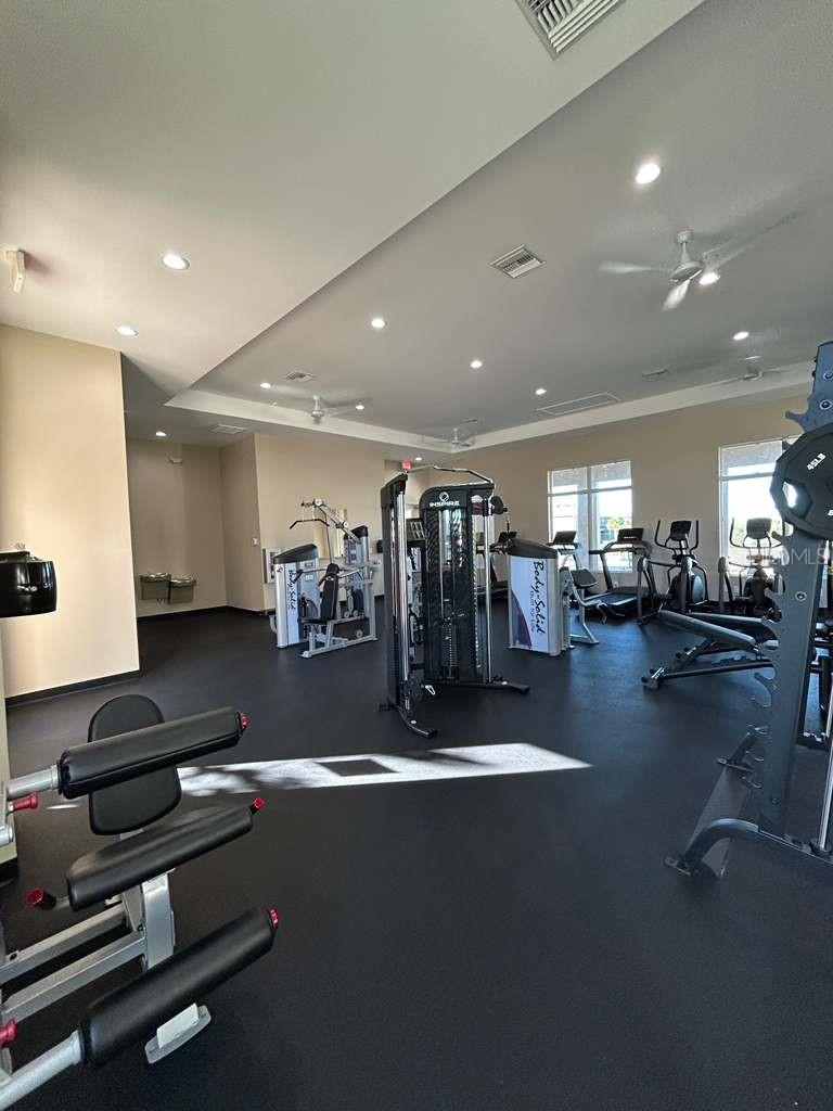 BRENTWOOD TWNHMS PH 1 - Residential