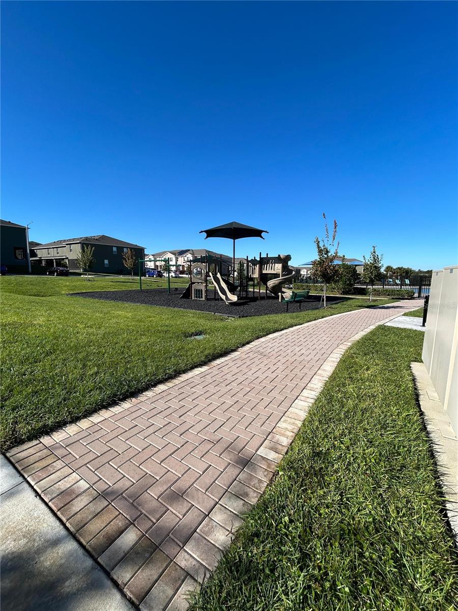 BRENTWOOD TWNHMS PH 1 - Residential