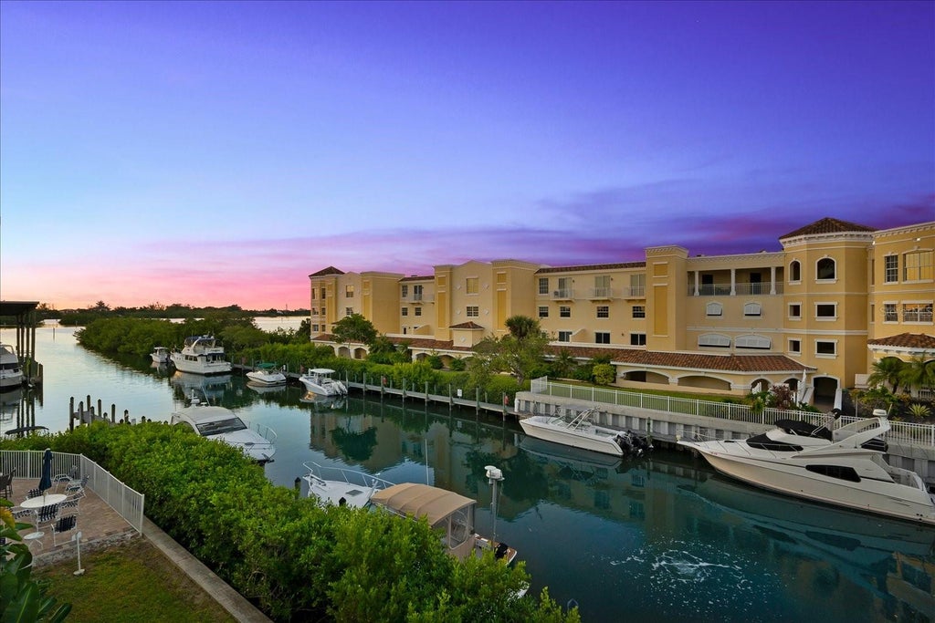 Photo of 14041 Bellagio Way #315, Osprey, FL 34229 (MLS # A4709865)