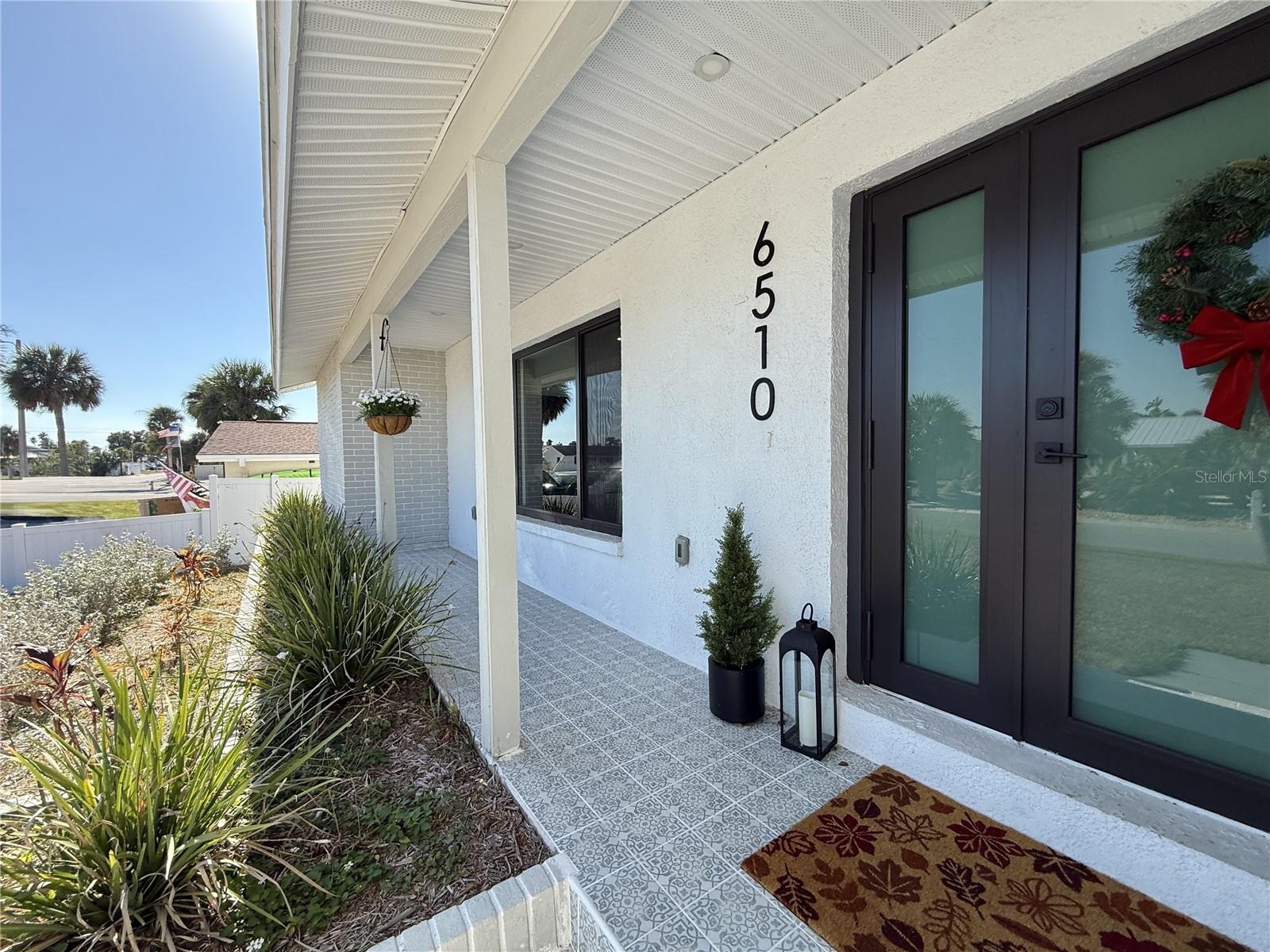 APOLLO BEACH UNIT 08 A RESUBDI - Residential Lease