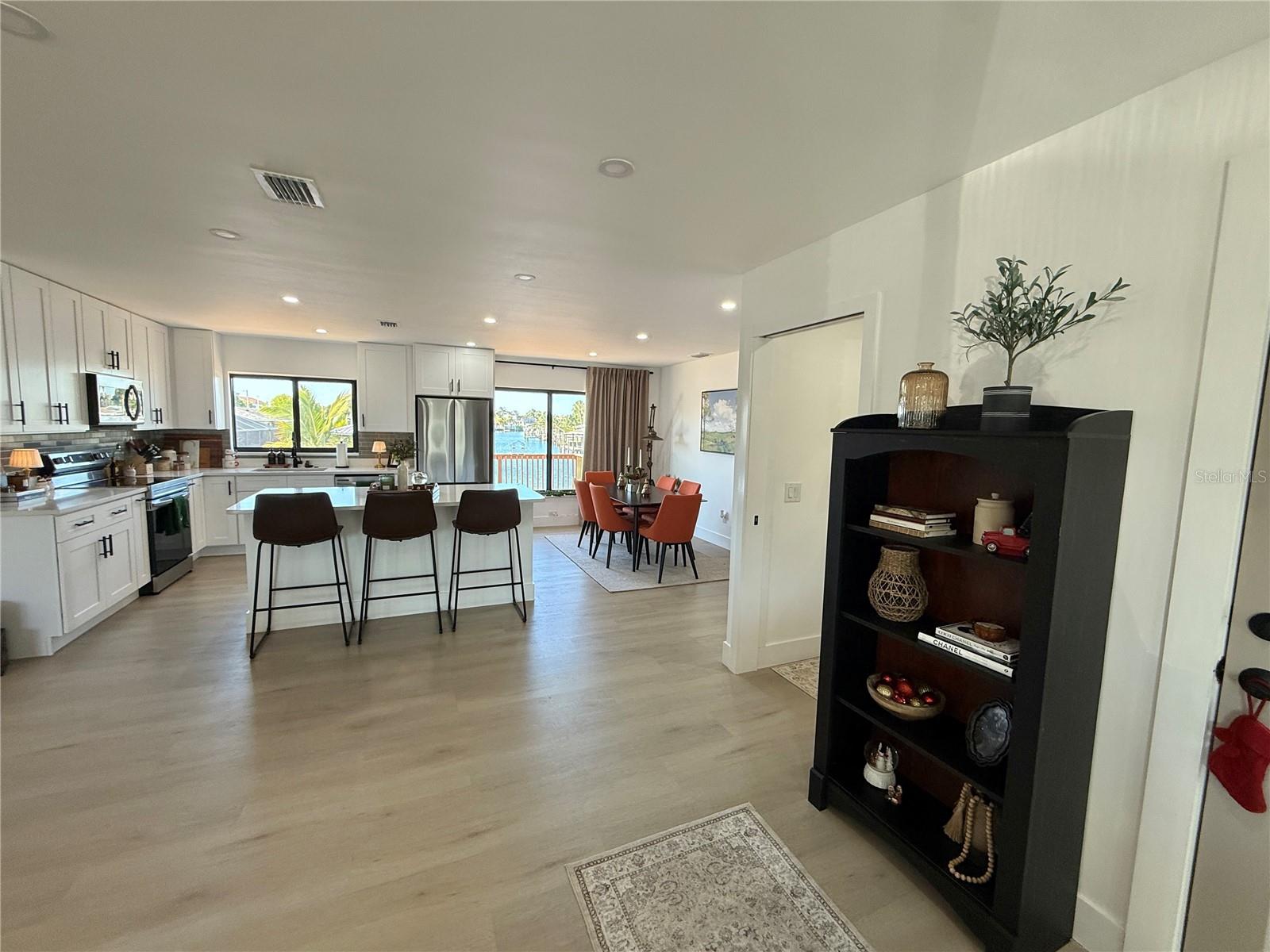 APOLLO BEACH UNIT 08 A RESUBDI - Residential Lease