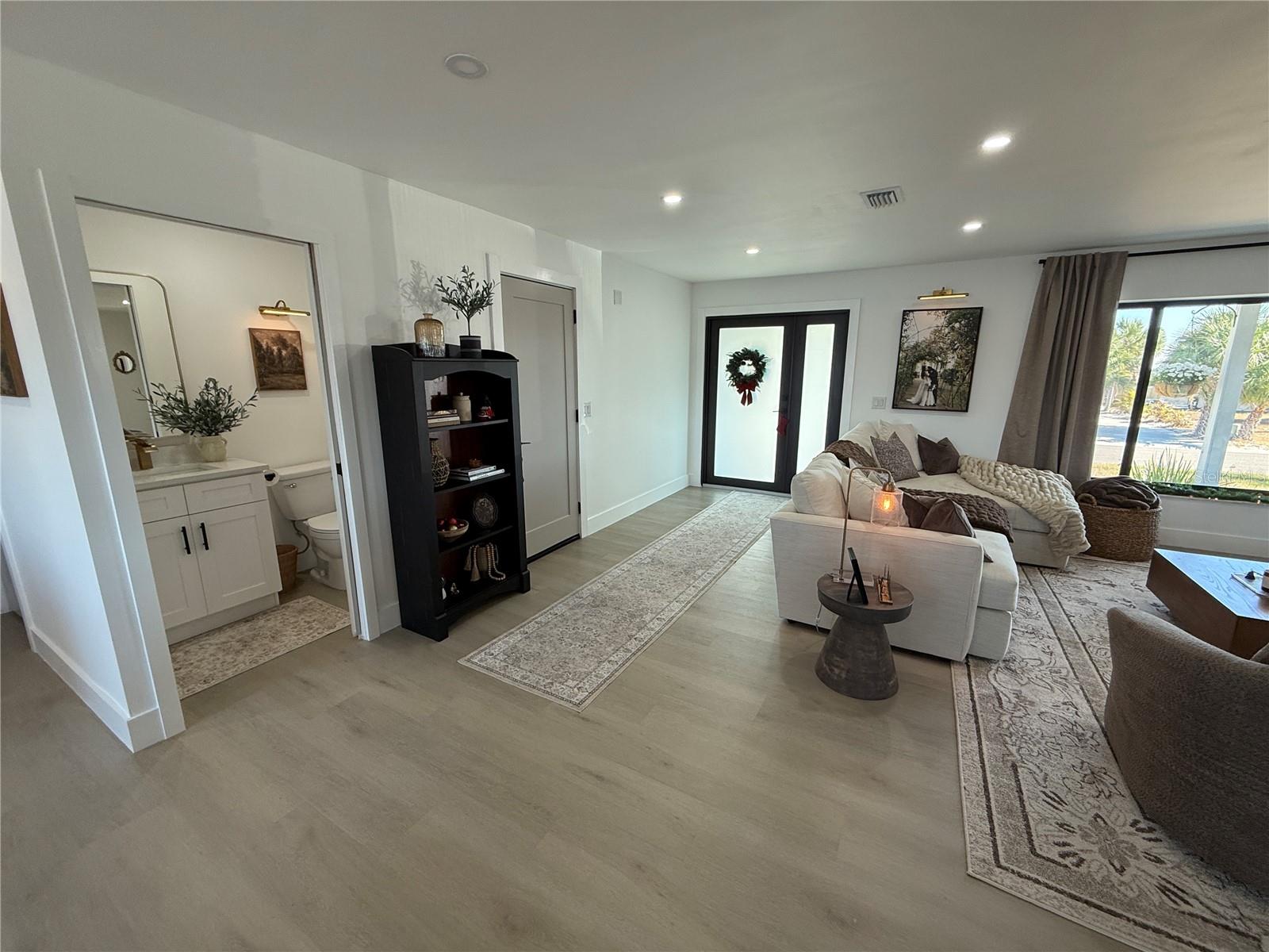 APOLLO BEACH UNIT 08 A RESUBDI - Residential Lease