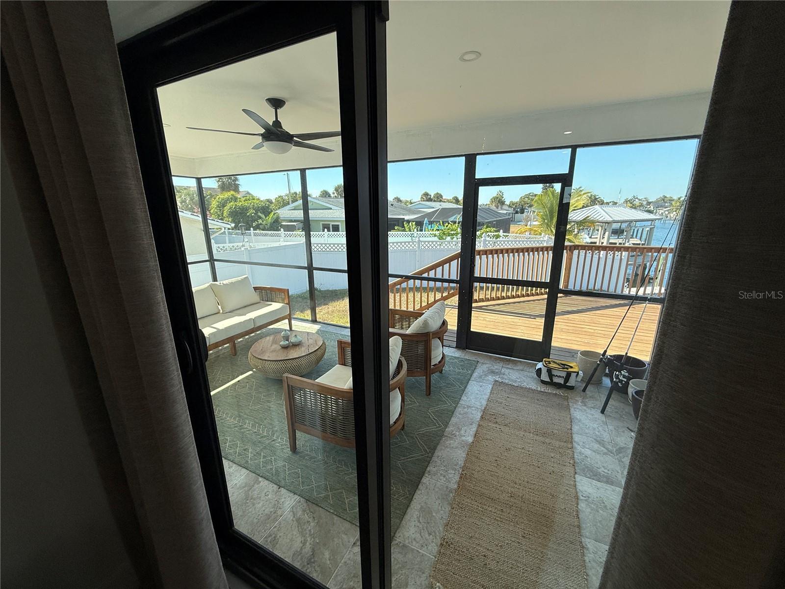 APOLLO BEACH UNIT 08 A RESUBDI - Residential Lease