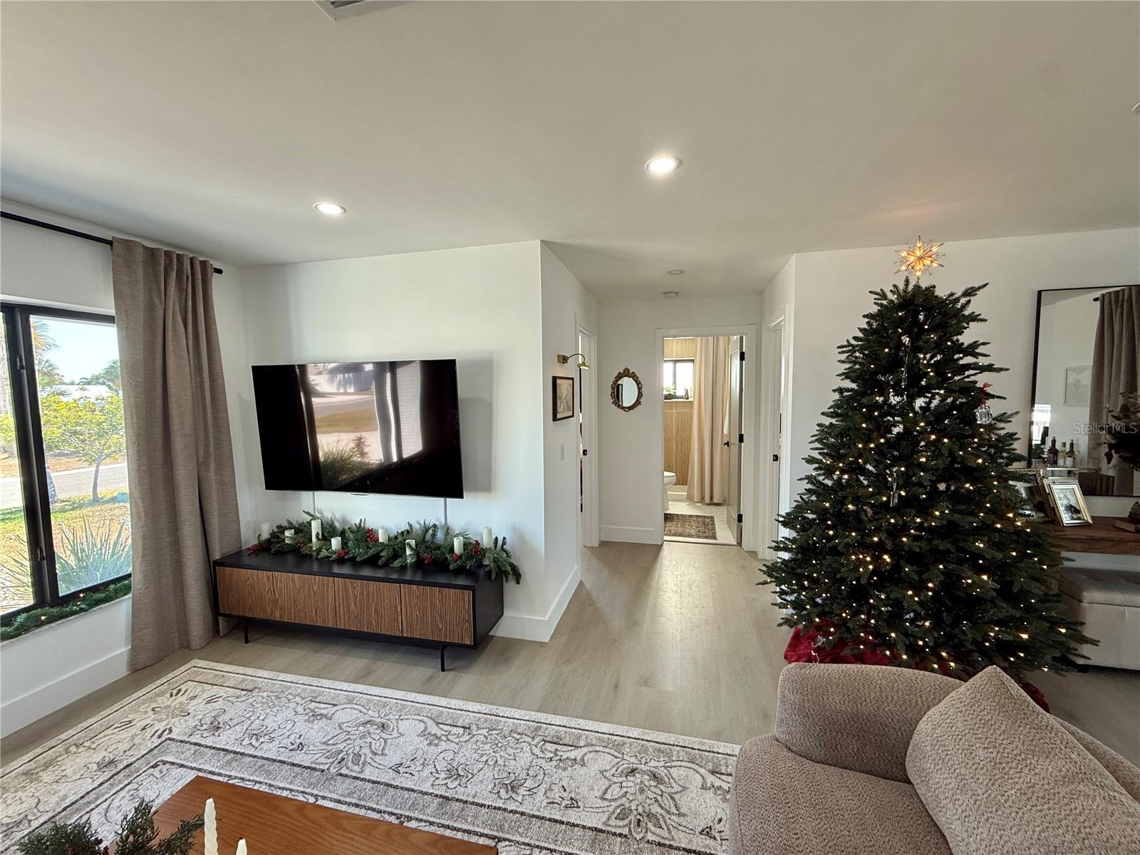 APOLLO BEACH UNIT 08 A RESUBDI - Residential Lease