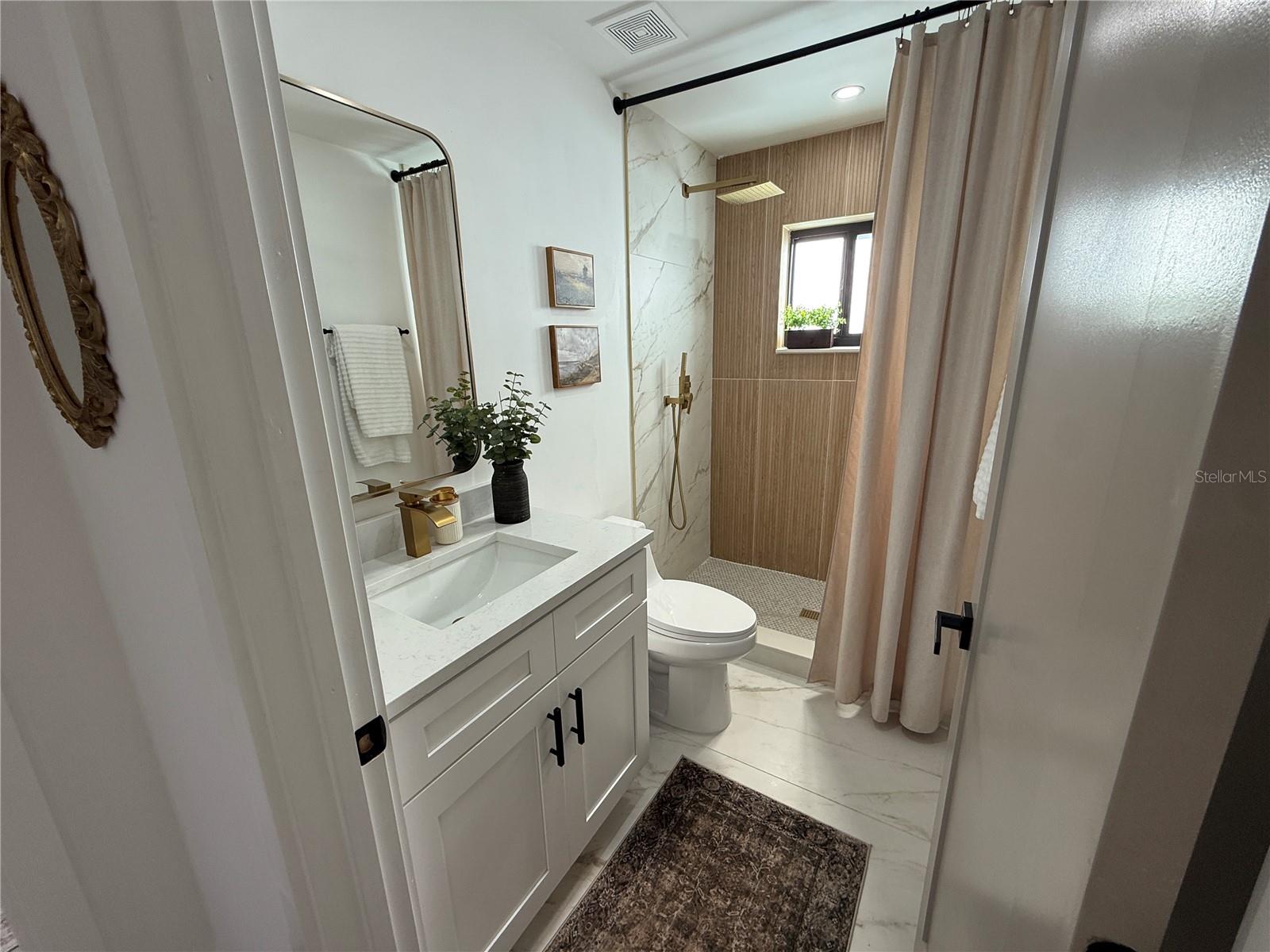 APOLLO BEACH UNIT 08 A RESUBDI - Residential Lease