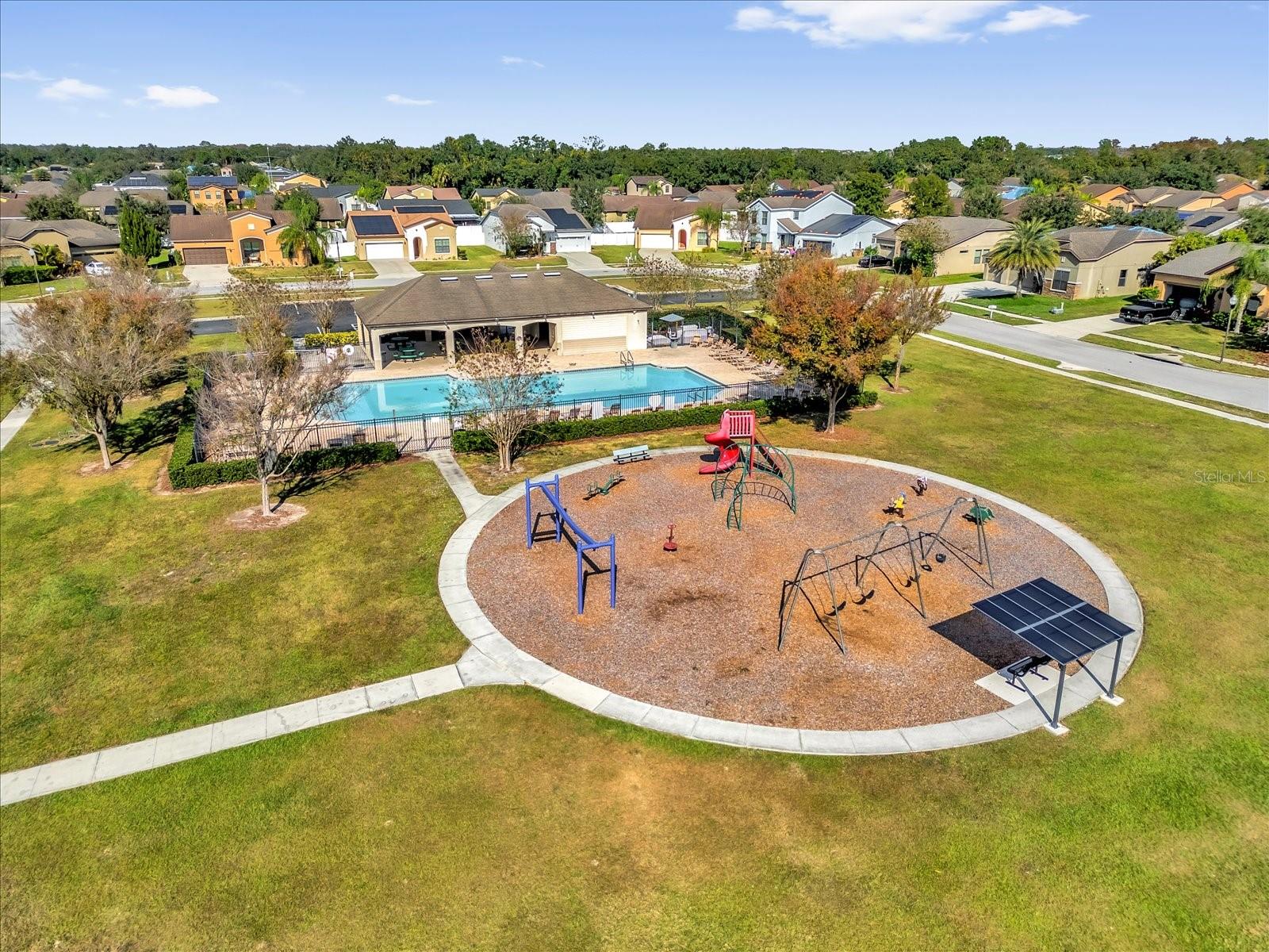 DORAL POINTE - Residential