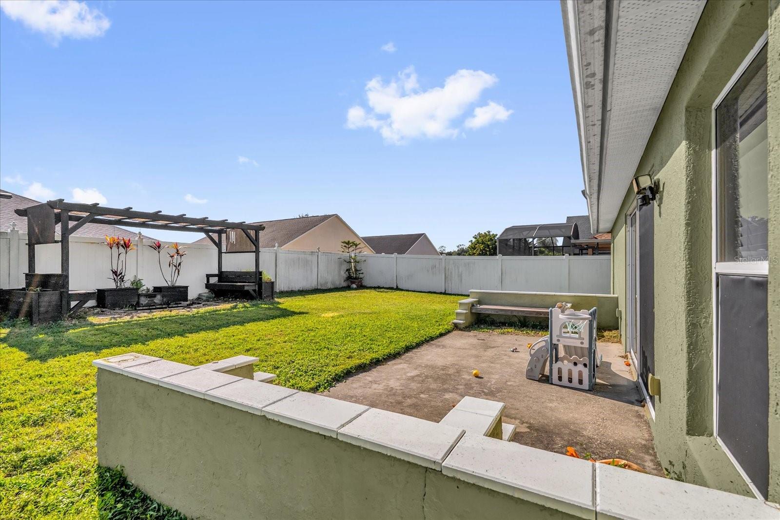 DORAL POINTE - Residential