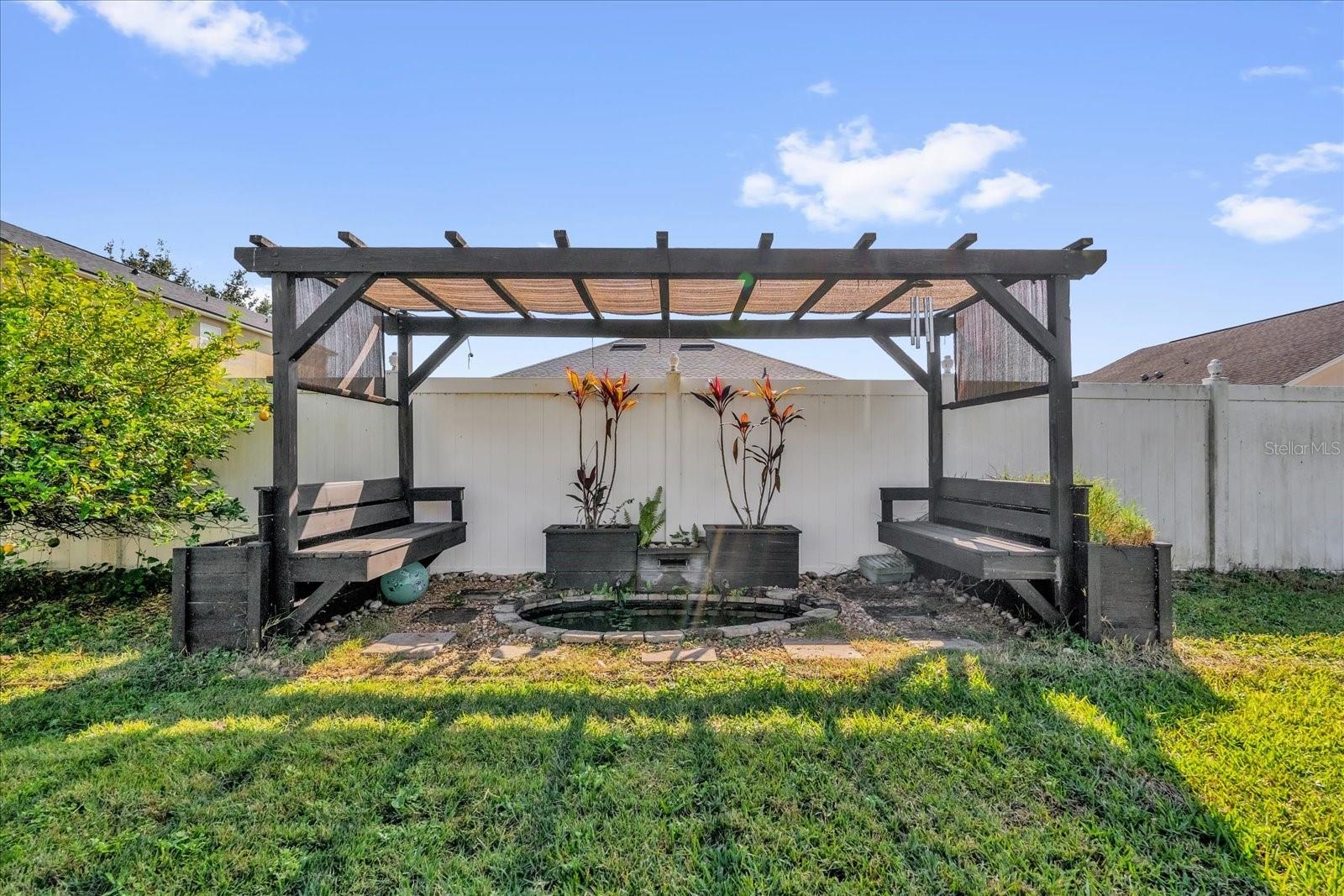 DORAL POINTE - Residential