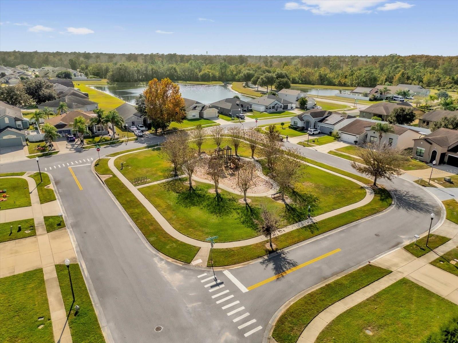 DORAL POINTE - Residential