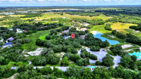 A home in LAKE WALES