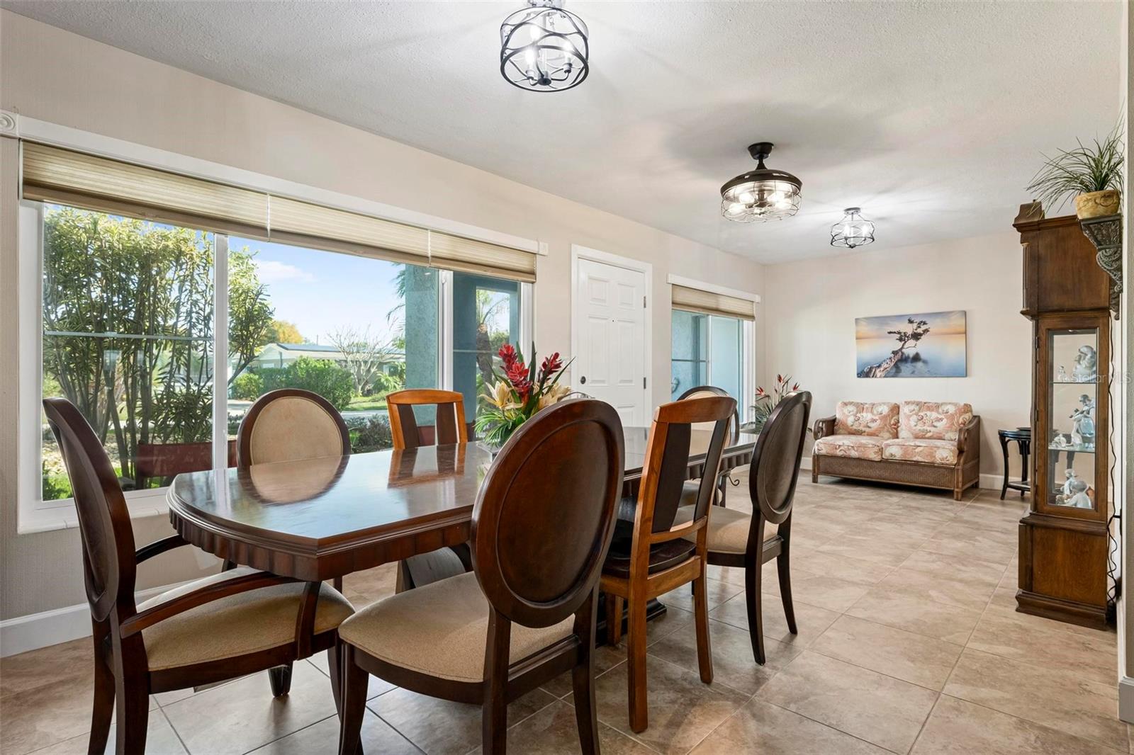 BEACH MANOR - Residential