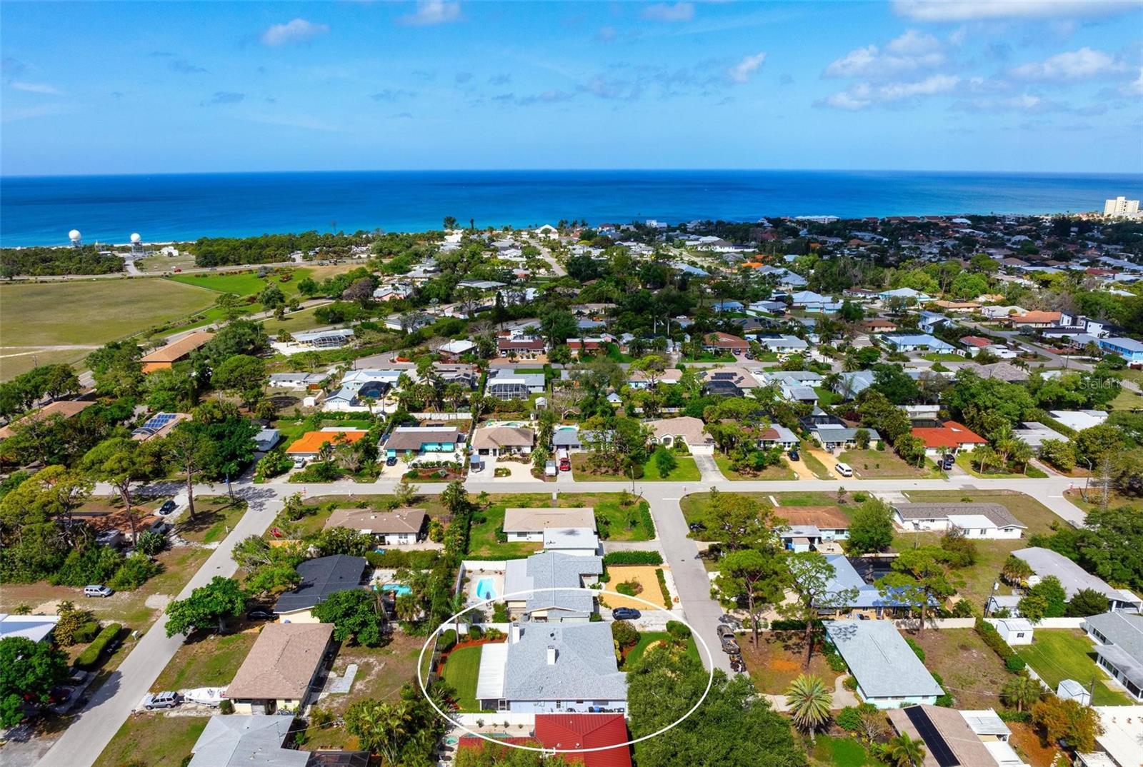 BEACH MANOR - Residential