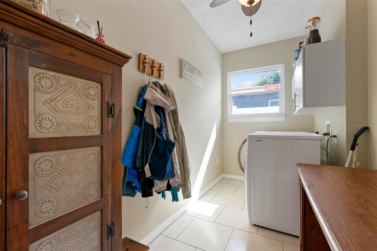 BEACH MANOR - Residential