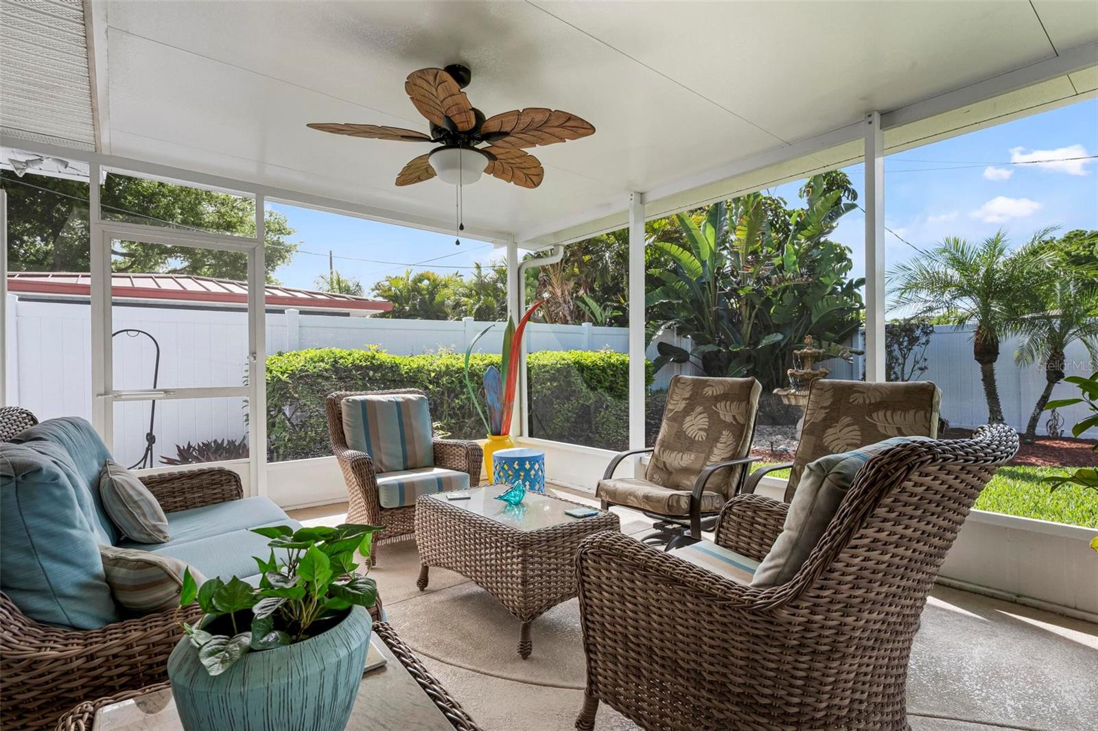 BEACH MANOR - Residential