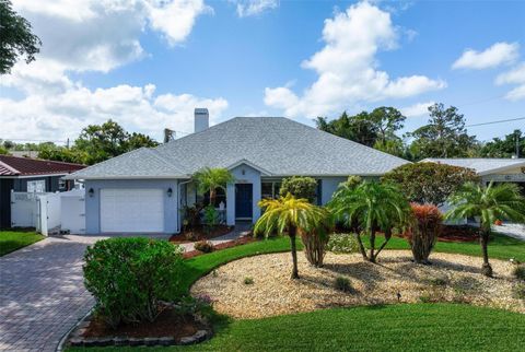 Photo of 104 Alba Street W, Venice, FL 34285 (MLS # N6143678)