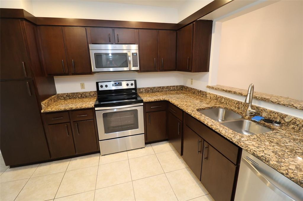 Photo of 406 Evesham Place, Longwood, FL 32779 (MLS # O6390711)