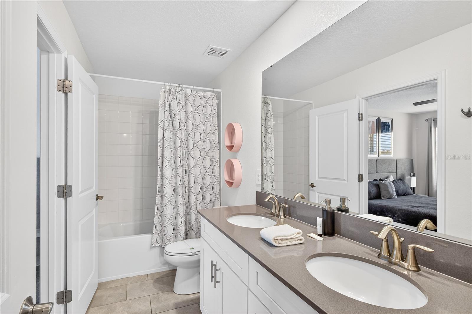 COVE AT STOREY LAKE 4 - Residential