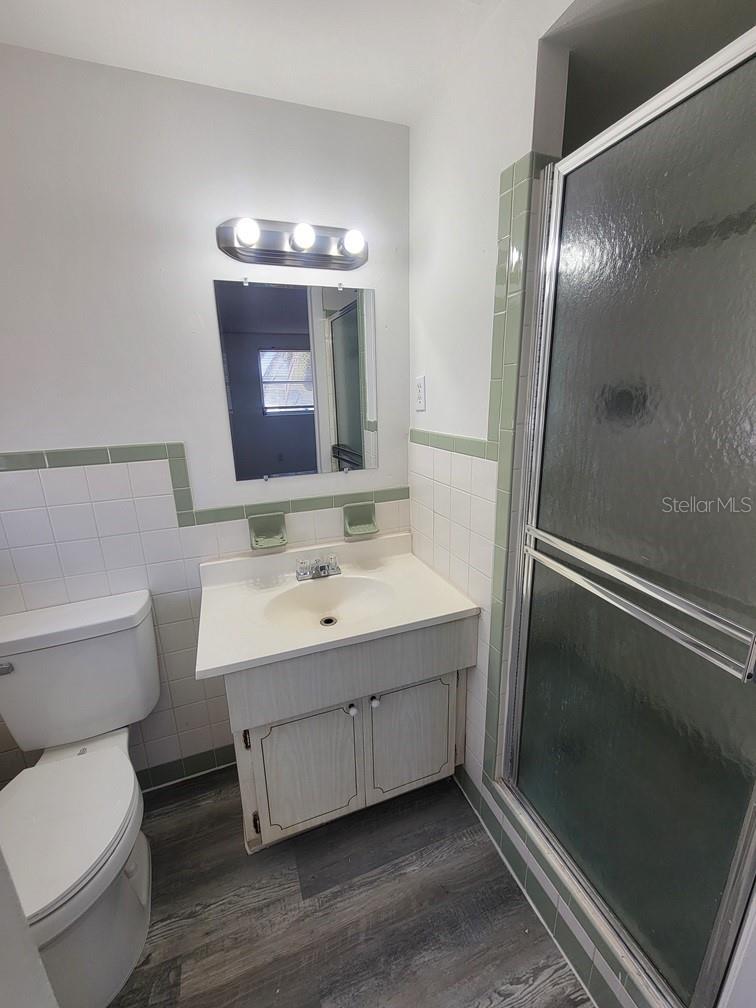 JASMINE LAKES - Residential Lease