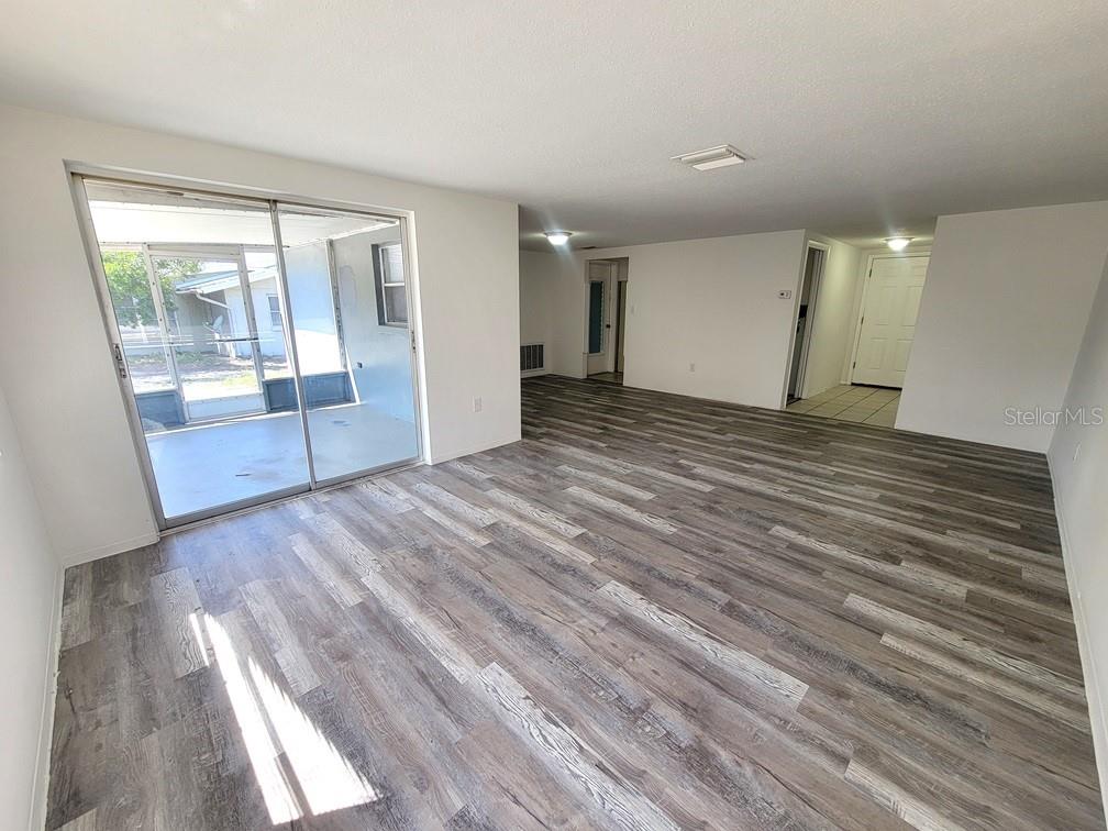 JASMINE LAKES - Residential Lease