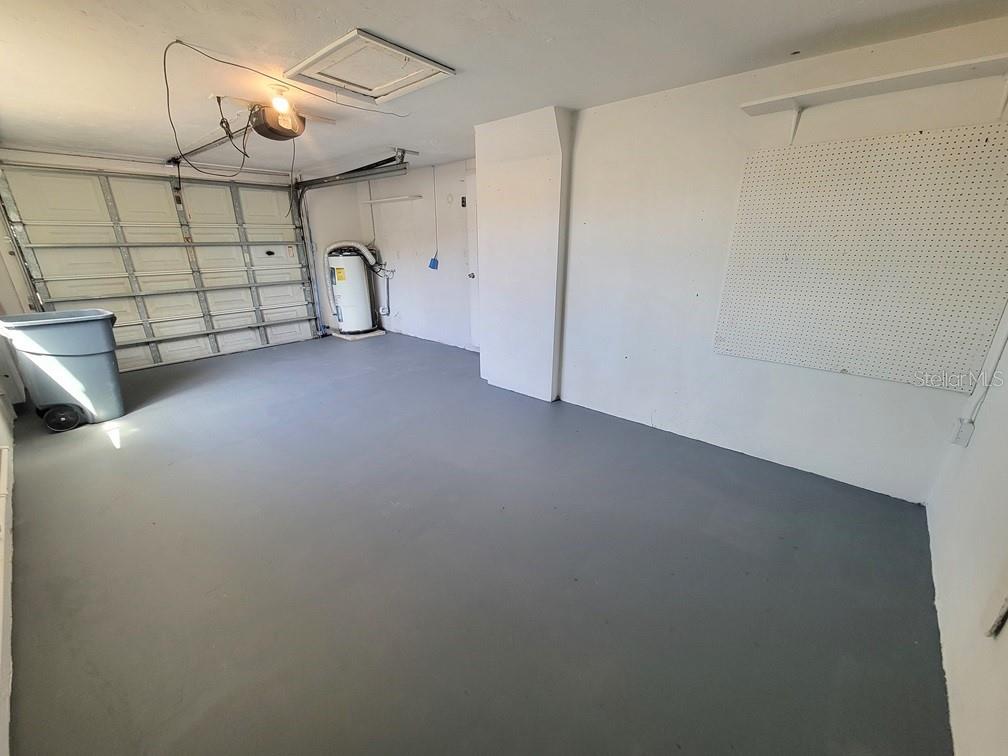 JASMINE LAKES - Residential Lease