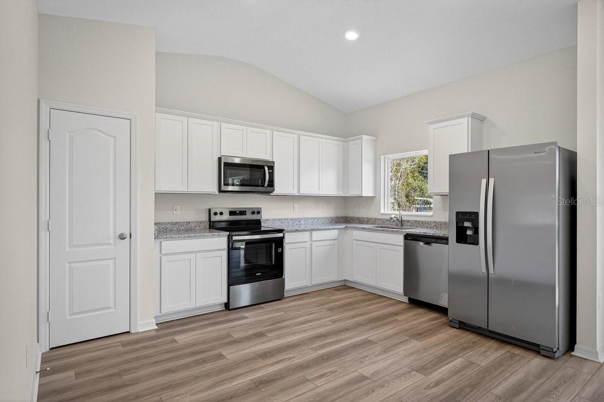 DELTONA LAKES UNIT 17 - Residential