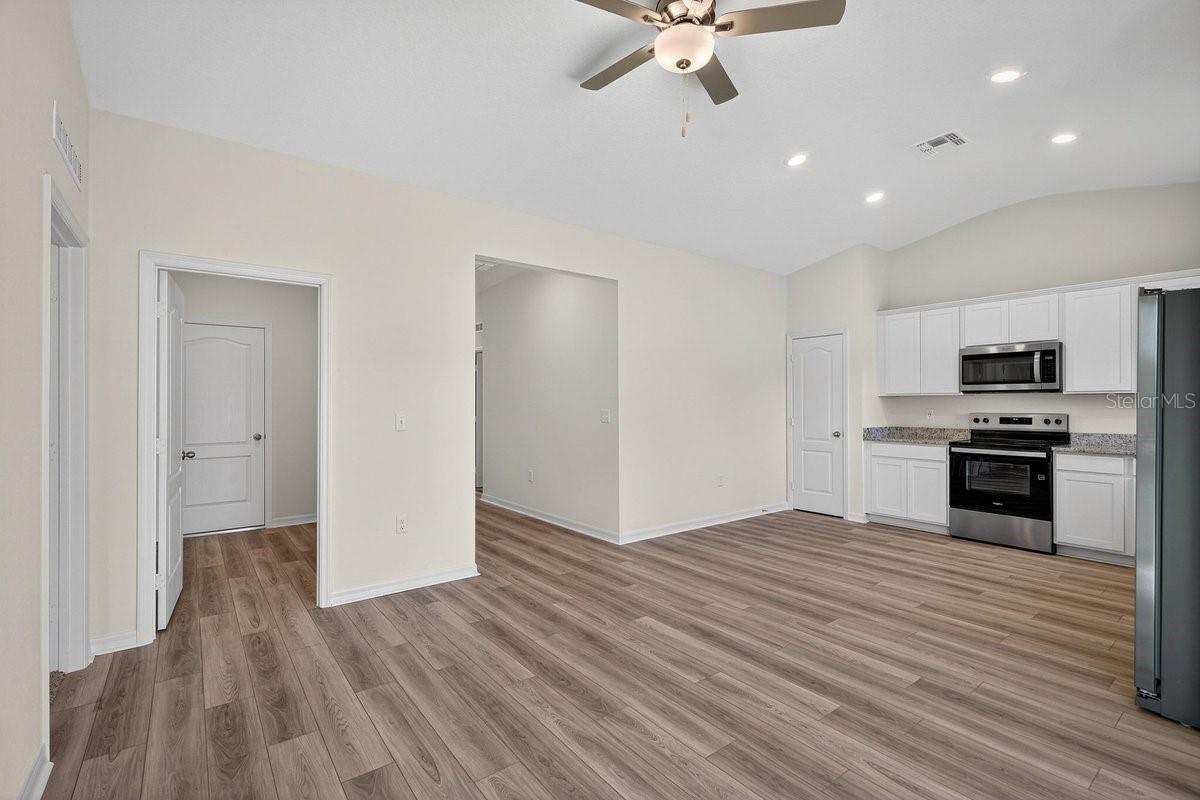 DELTONA LAKES UNIT 17 - Residential
