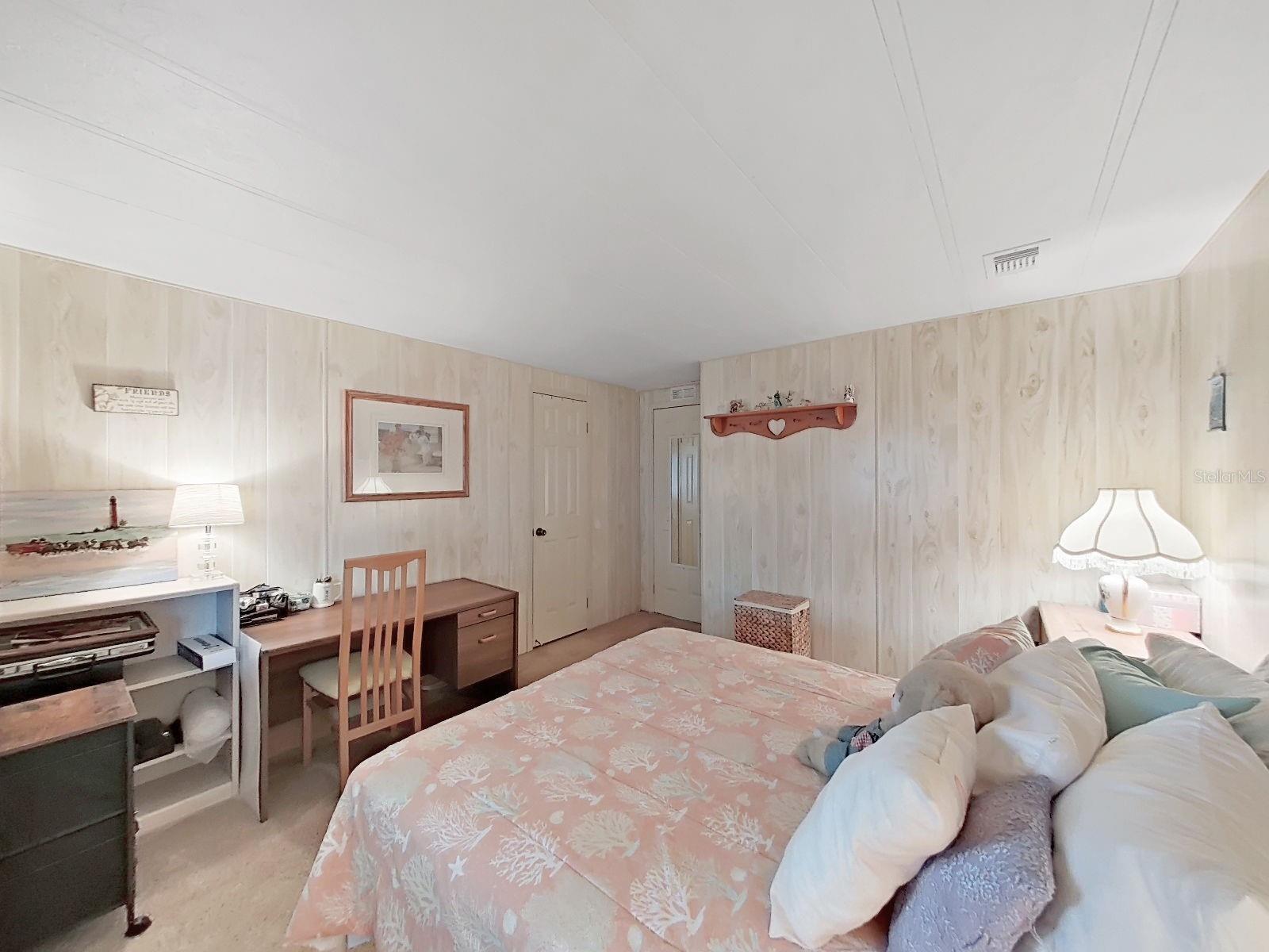 FOXWOOD LAKE ESTATES - Residential