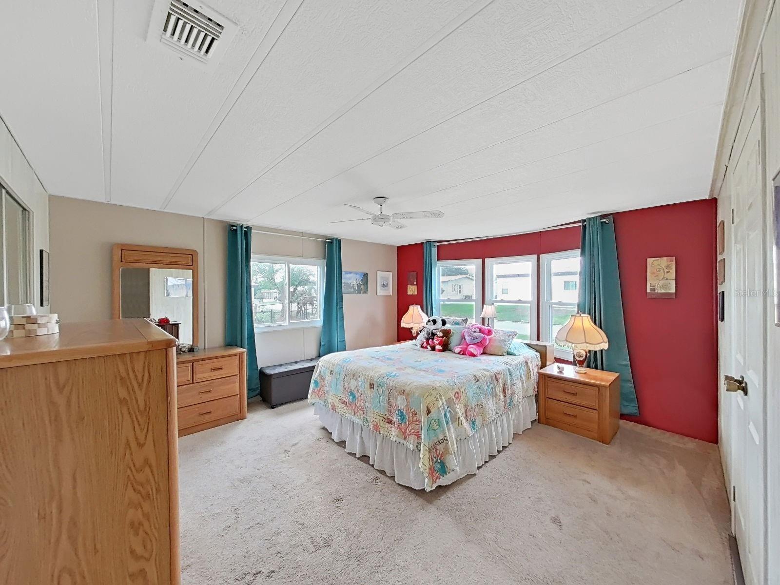 FOXWOOD LAKE ESTATES - Residential