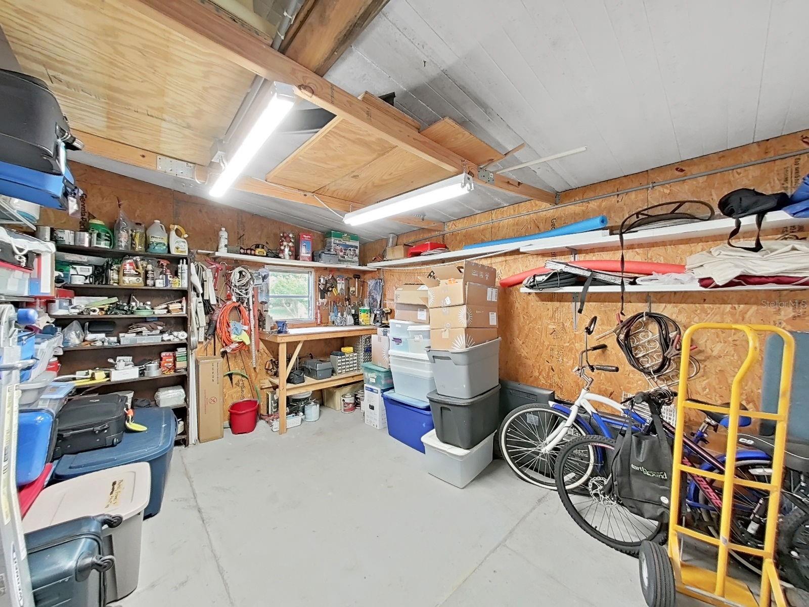 FOXWOOD LAKE ESTATES - Residential