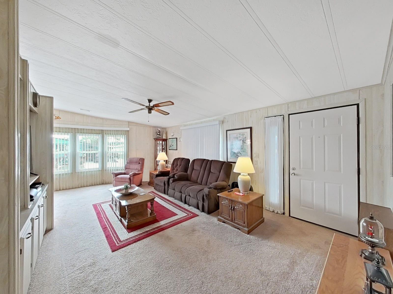 FOXWOOD LAKE ESTATES - Residential