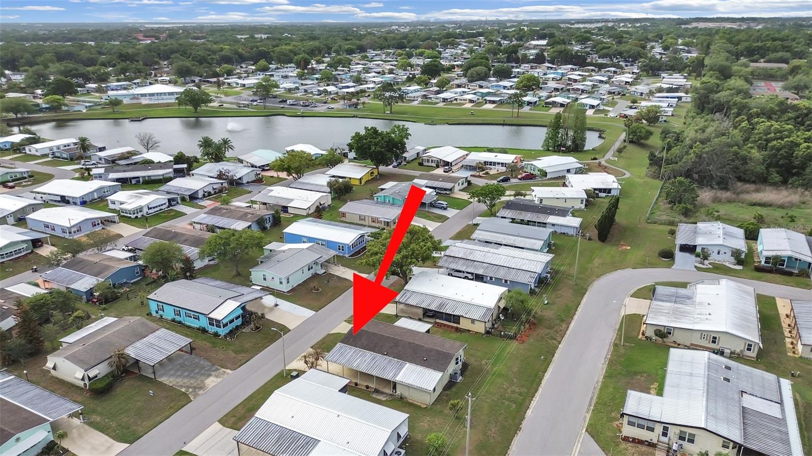 FOXWOOD LAKE ESTATES - Residential