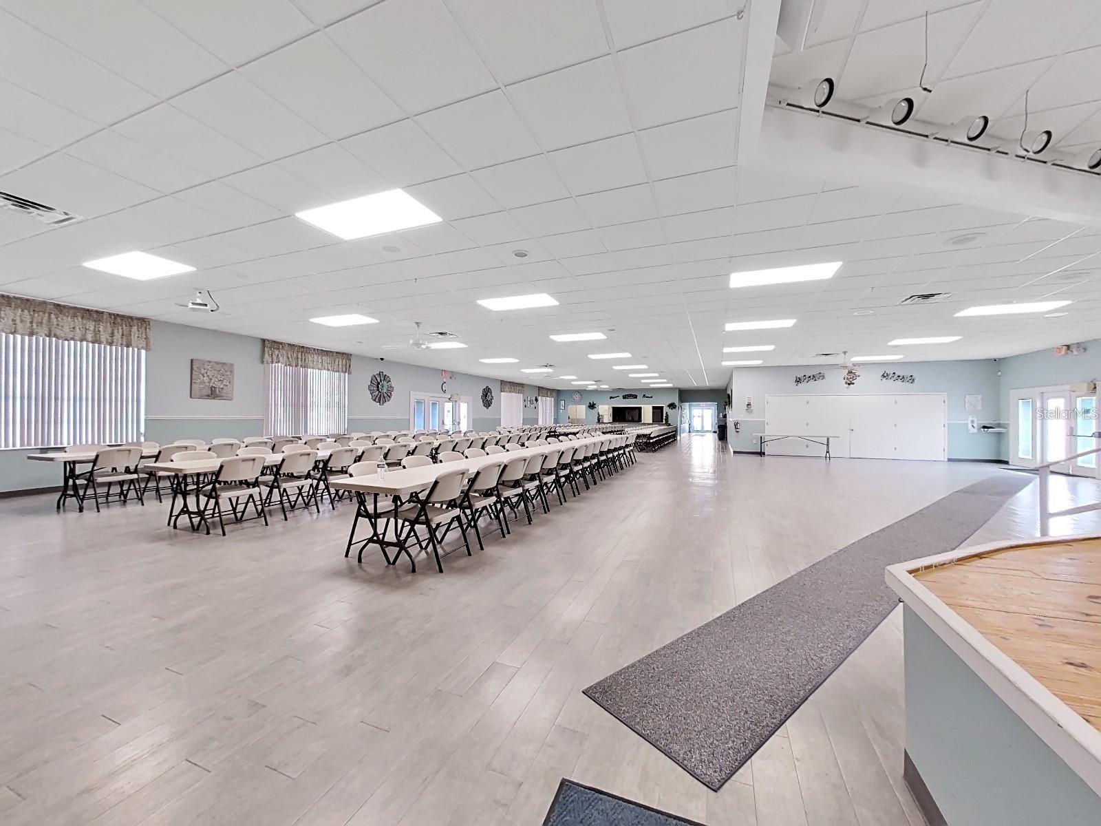 FOXWOOD LAKE ESTATES - Residential