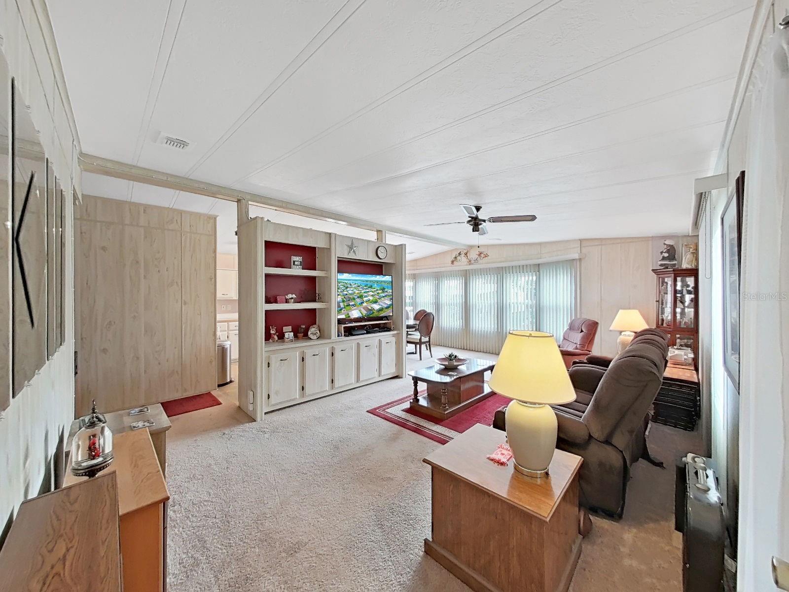 FOXWOOD LAKE ESTATES - Residential