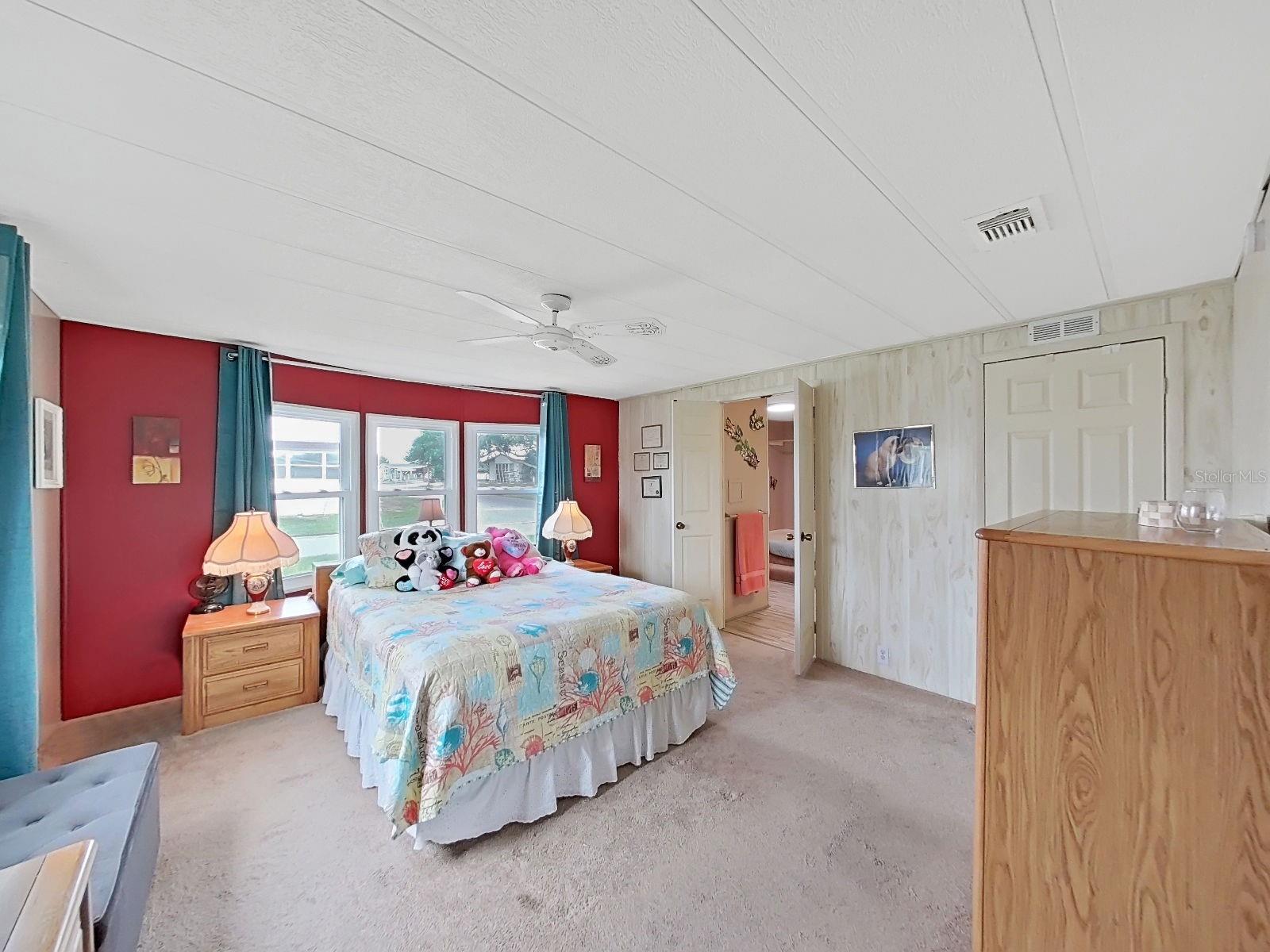 FOXWOOD LAKE ESTATES - Residential