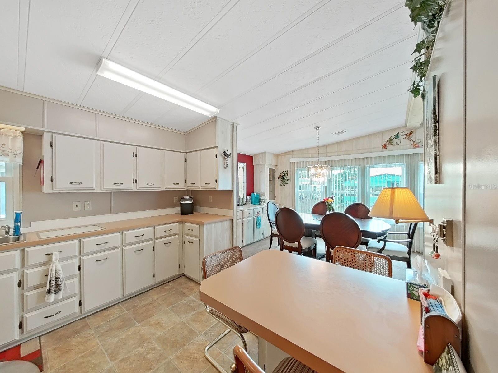 FOXWOOD LAKE ESTATES - Residential