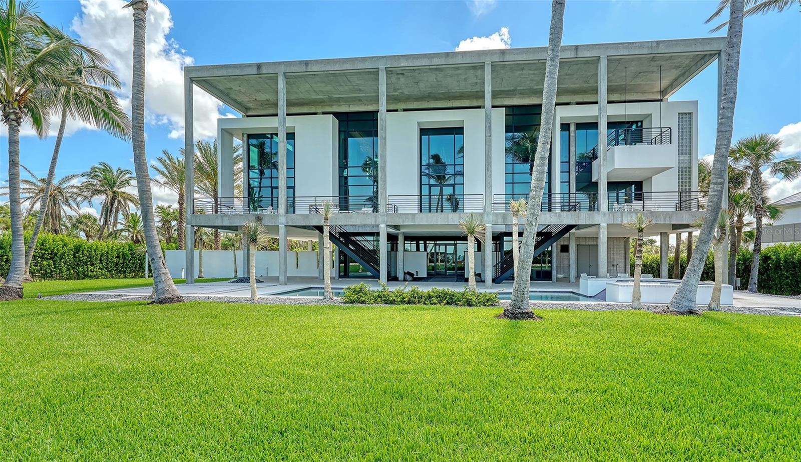 SANDERLING CLUB / SIESTA KEY - Residential