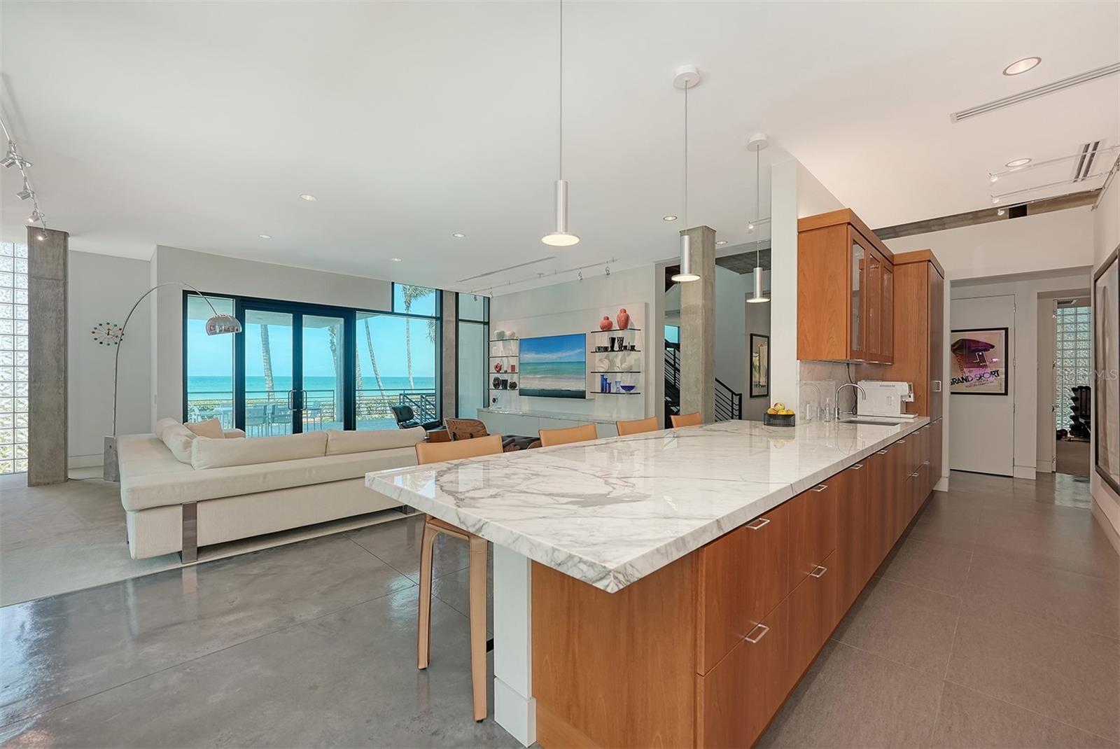 SANDERLING CLUB / SIESTA KEY - Residential
