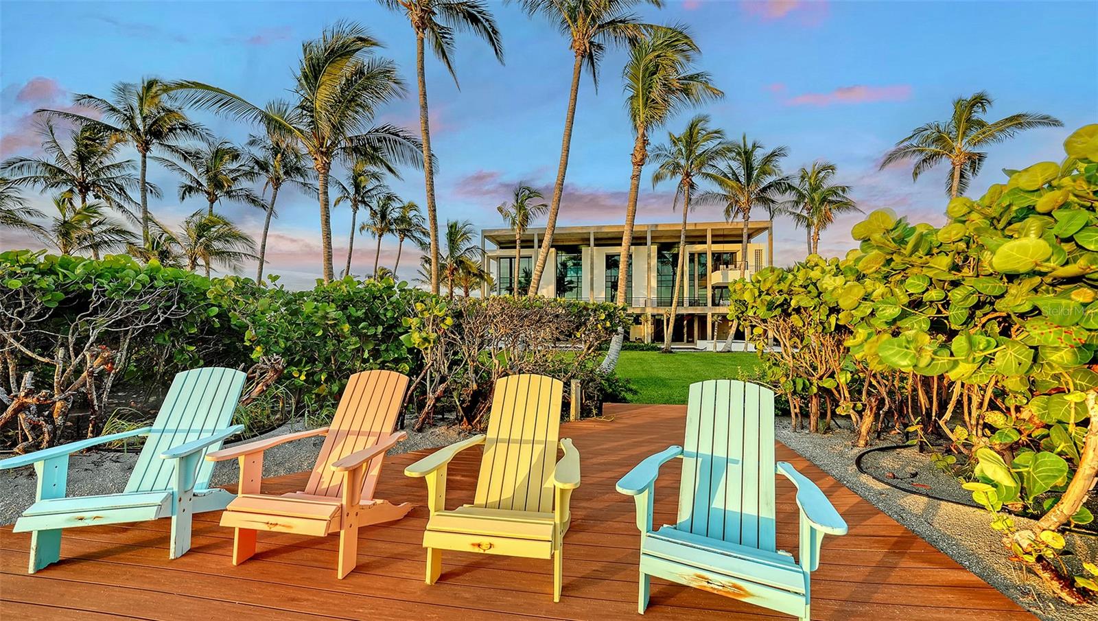 SANDERLING CLUB / SIESTA KEY - Residential