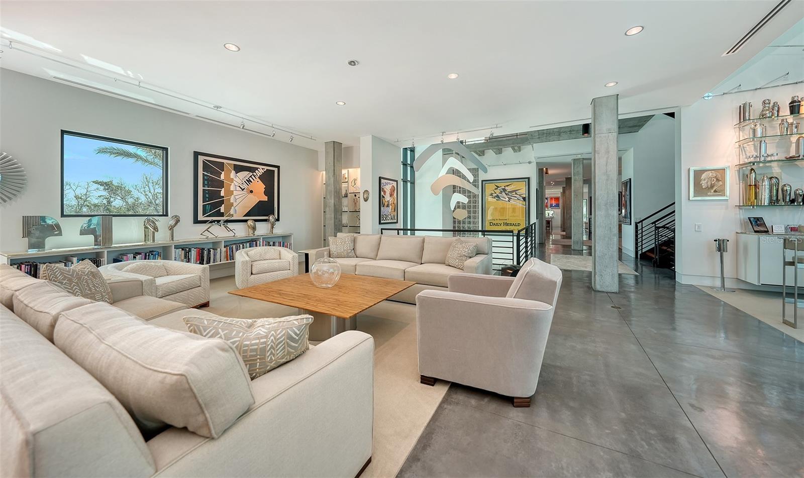 SANDERLING CLUB / SIESTA KEY - Residential