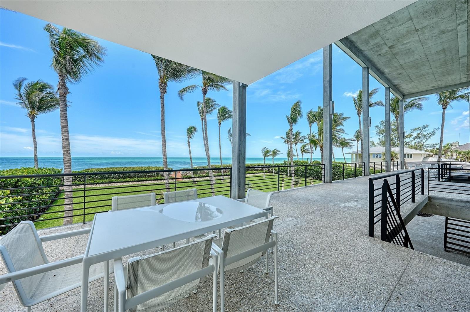 SANDERLING CLUB / SIESTA KEY - Residential