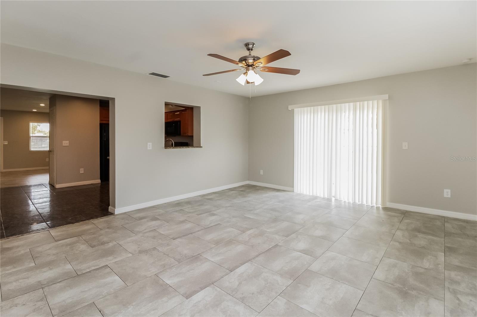 ACADEMY MANOR UNIT 02 - Residential Lease