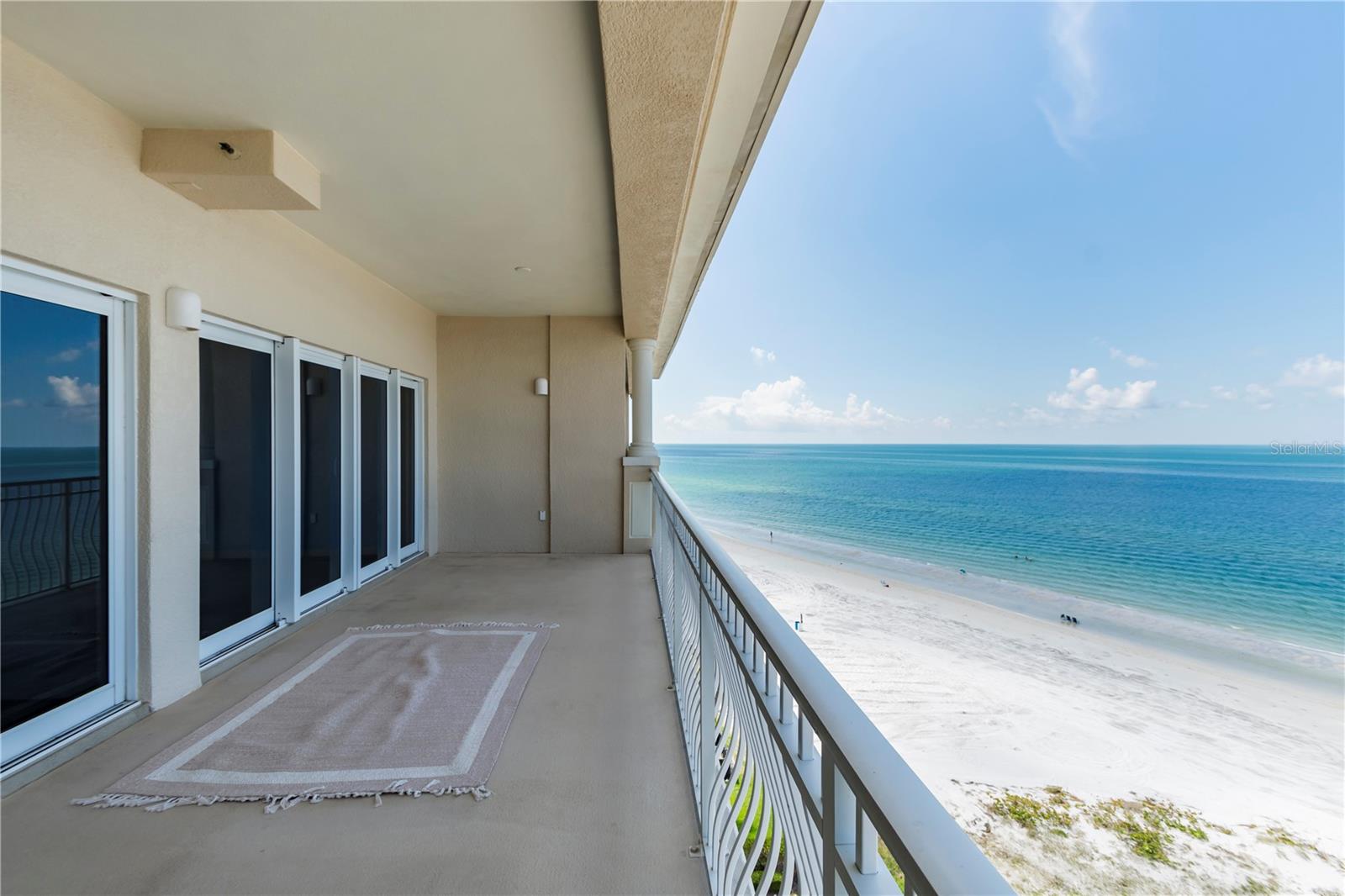 LA VISTANA CONDO - Residential