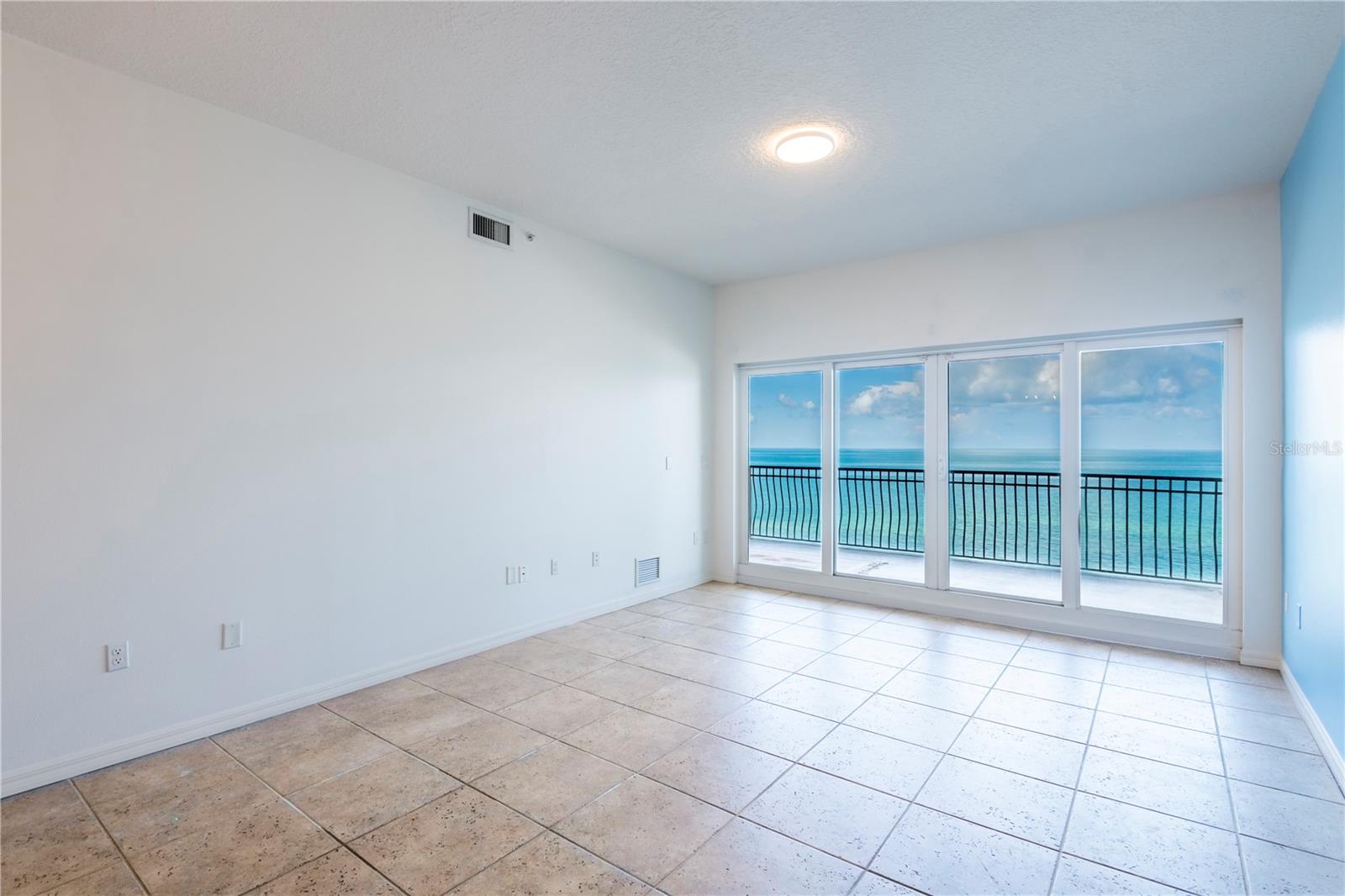 LA VISTANA CONDO - Residential