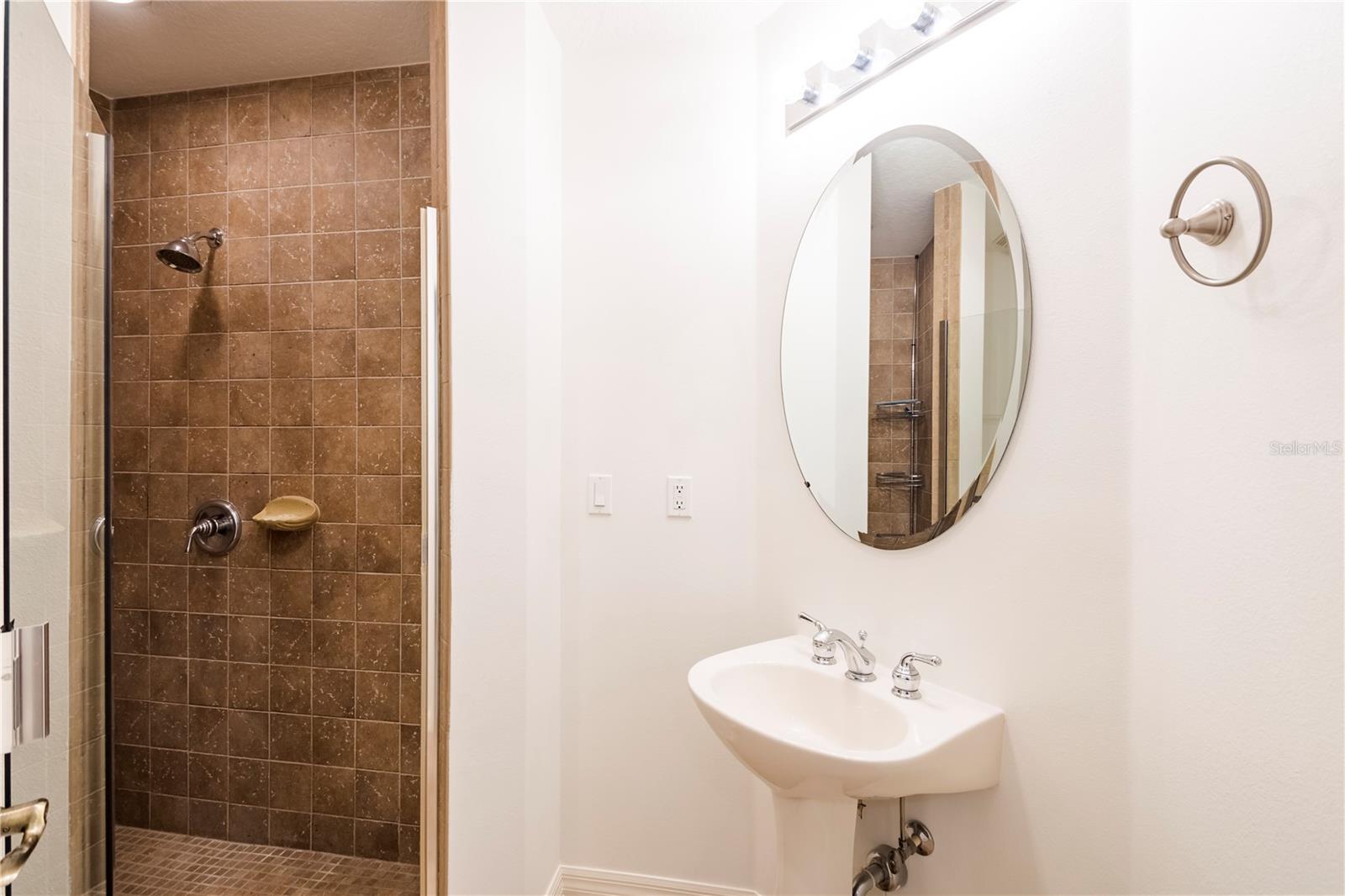 LA VISTANA CONDO - Residential